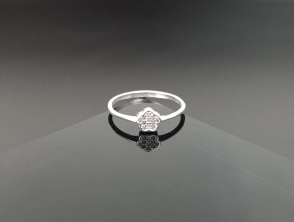 Anel Flor com Micro Zircônias - Prata 925