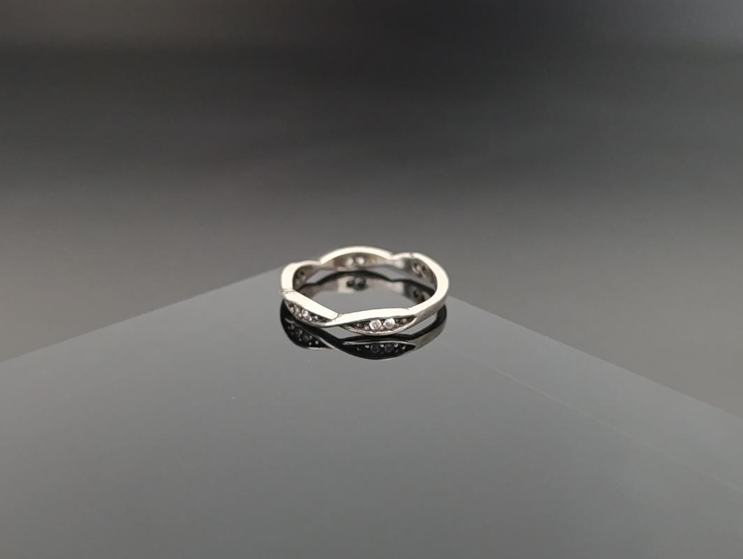 Anel Bali Entrelaçado com Micro Zircônias - Prata 925 - Imagem 3