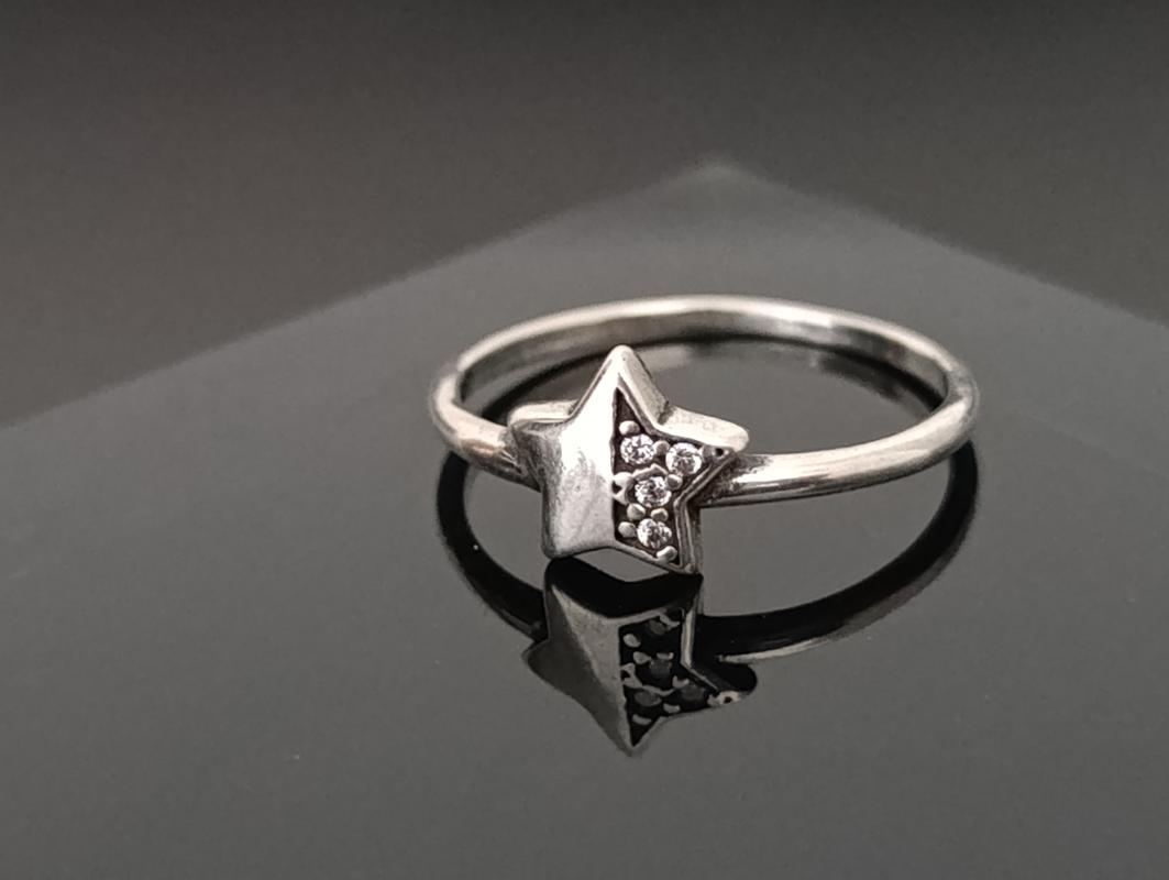 Anel Estrela metade com Micro Zircônias e metade Liso - Prata 925 - Imagem 2