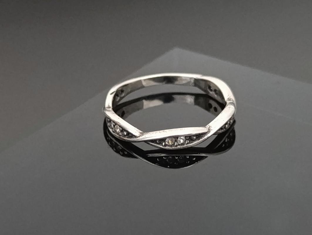 Anel Bali Entrelaçado com Micro Zircônias - Prata 925 - Imagem 2