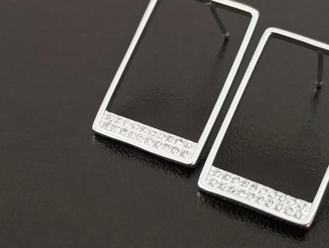 Brinco Retângulo com Micro Zircônias - Prata 925 - Imagem 2