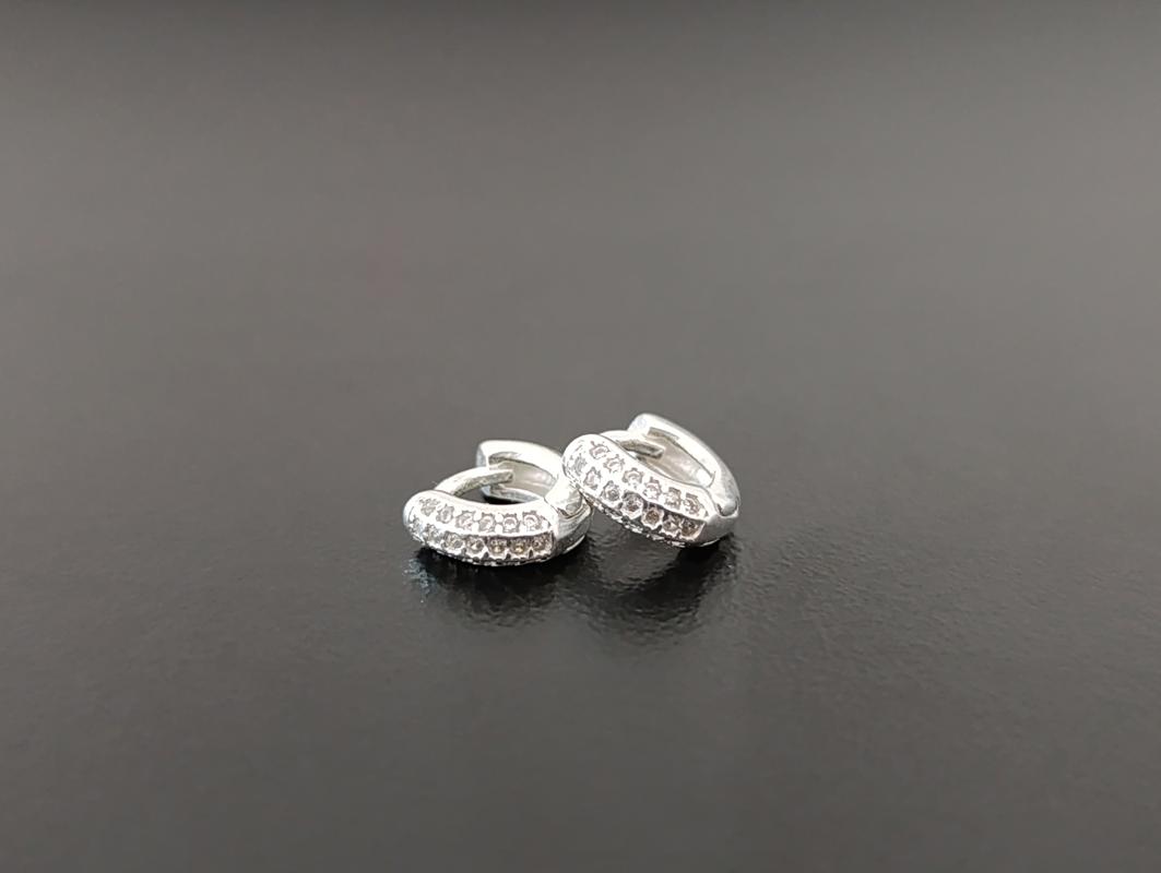 Argolinha com Micro Zircônias Cravejadas - Prata 925