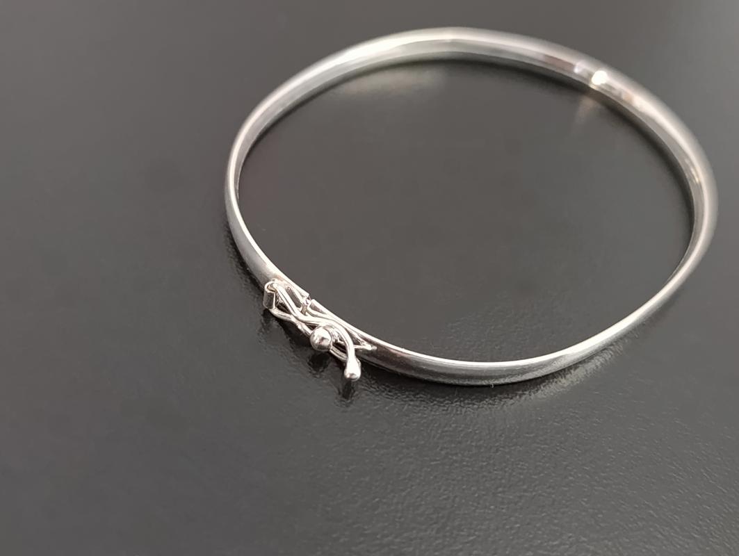 Bracelete Oval Abaulado - 4 mm - Prata 925 - Imagem 2