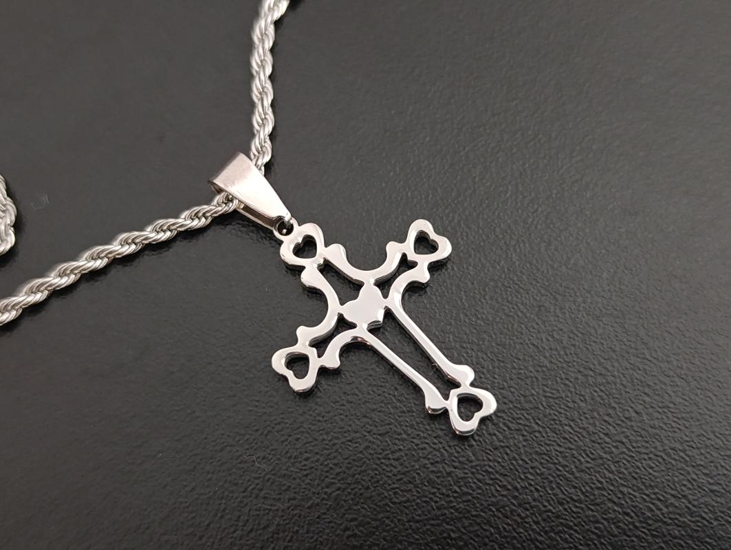 Pingente Cruz c/ Corações nas Pontas - Aço Inoxidável - Imagem 3